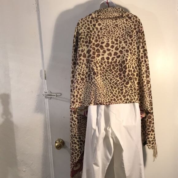 Gabriella Pure Wool Reversable Shawl with Rabbit Fur Fringe. OS - Picture 5 of 9